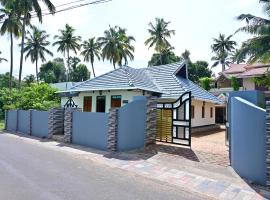 Kollakudy HomeStay, hotel with parking in Paravūr