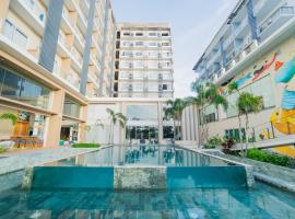 Solea Palm Resort Mactan، فندق بالقرب من مقهى 10,000 روزس، ماكتان