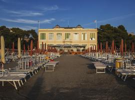 Suite Hotel Nettuno, hotell sihtkohas Sestri Levante