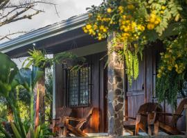 Vista Lago Arenal, hotel v destinaci Piedras
