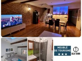 Chambre d'Hôtes sde, wc privé climatisé dans loft 80m2 Espace commun avec les habitants Salon et cuisine, hôtel à Toulon