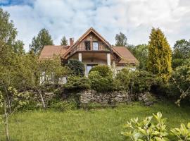 Jaworowy Stok z widokiem na góry i ogrodem, hotel in Jugów