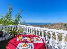 Villa José Andrés Torrox by Ruralidays