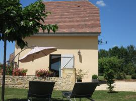 Les PETITES PIERRES DE PEYROUSSELLE, casa per le vacanze a Montignac