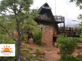Viesnīca Ifenwenzi bush Chalet pilsētā Buffelspoort, netālu no apskates objekta Mountain Sanctuary Park