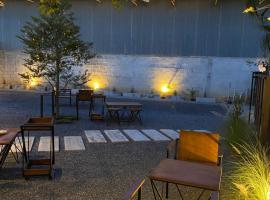 The Backyard Homestay, hotel v destinaci Pak Chong