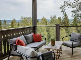 Alpstigen 10B - Newly built sports cottage with lovely views (lower apt), hotel económico em Järvsö