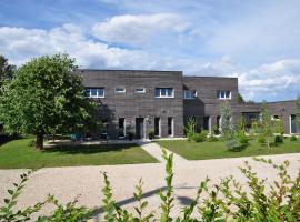 L'Atelier, guest house in Sainte-Marie-du-Lac-Nuisement 