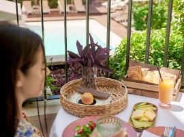 Hotel Admiral، فندق في بودفا