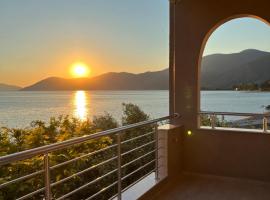 Mangata Seaside Hotel, hotel v destinaci Rovies