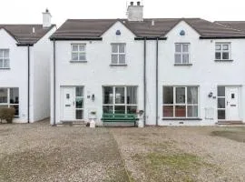 Strand Cottages Ballycastle Seafront