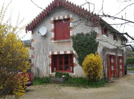 Les Bambous, hotel Sauveterre-la-Lémance városában