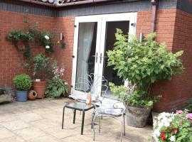 The Gardens Room, B&B in Upton