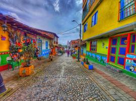 Apartamento Centro Guatap&eacute;, parque y embalse