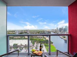 Upper studio with Balcony,Pool and Gym, Near Beach, hotel v destinaci Hallandale Beach