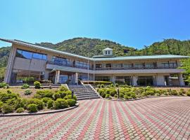 Hotel Uneri: Okinoshima, Takuhi Tapınağı yakınında bir otel