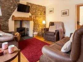 Cottage - Sleeps 4 - Garden - Parking