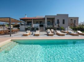 Quiet Villa Aviana,garden, heated pool,BBQ,jacuzzi, hotel con estacionamiento en Gerani