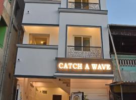 Catch A Wave – hotel w pobliżu miejsca Kompleks świątynny w Mahabalipuramie w mieście Mahabalipuram