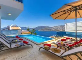 Luxury Villa very close to beach, amazing sea views, heated salt-water pool