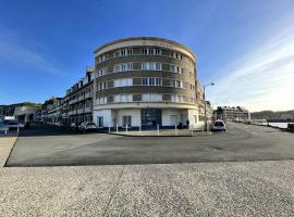 Le Panoramique. Appartement vue mer., hotel en Saint-Valery-en-Caux