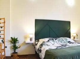 Casa Bienvenida - La Naturaleza, cheap hotel in Carcagente