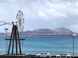 BLANCA FRENTE AL MAR: Punta de Mujeres'te bir otel