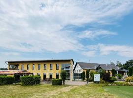 Ještěd golf restaurace a penzion, hotel in Světlá pod Ještědem