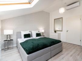 Quiet very central & stylish apt