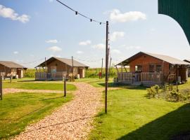 Erfgoedpark De Hoop Glamping: Uitgeest şehrinde bir otel