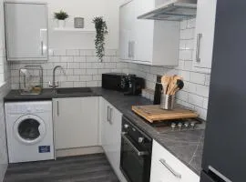 Cheerful 4-bedroom home in Sheffield