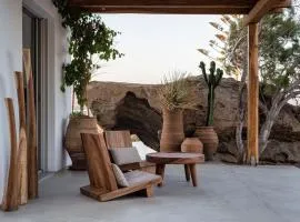 Aura Homes, Bungalow on Sea - Saint Anna Beach