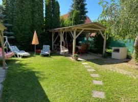Sommer Ferienhaus, hotel in Balatonszárszó