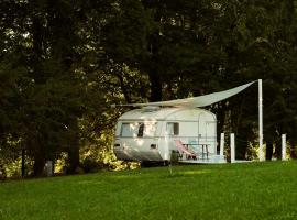 Pilwa 17 - Glamping na Mazurach, hotel v destinaci Úhořevo