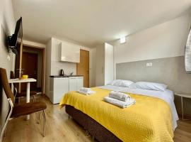 Apartmani ROZA, hotel em Pula