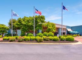 Clarion Inn Asheville Airport, отель в городе Флетчер