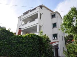 Villa Ivanišević, hotell i Omiš