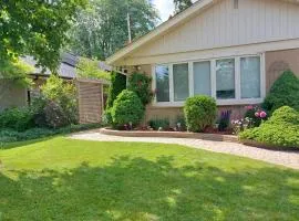 Private Apartment Close to Airport Toronto Pearson