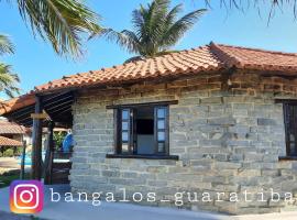 Bangalô Aconchegante de Frente para o Mar, hôtel à Prado