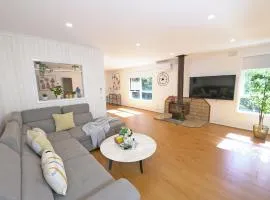 Best Location Entire House Staycation Parkland Surrounding