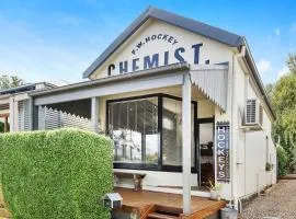 The Historic Old Pharmacy Hockeys - Millthorpe