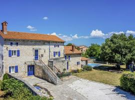 Kutić in Štokovci (Haus für 10-15 Personen), villa in Svetvinčenat