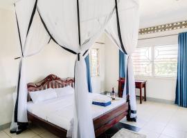 Luxury Acacia Villa with Kampala's Best View, hotel in Kampala