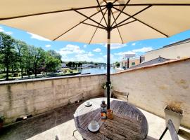 QUAI 3 loft moderne et lumineux les pieds dans l'eau, hotel em Jarnac