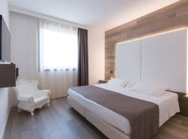 City Hotel & Suites, hotel i Foligno