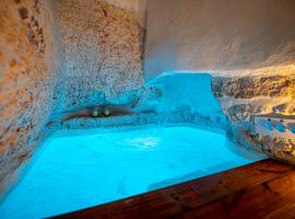 AROMA luxury, hotel in Ostuni