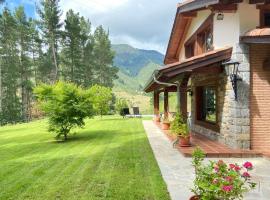 Villa Almudena, hotel in Potes