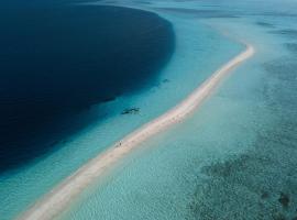 COMO Cocoa Island - Partner Travels FREE for 7 Nights or More, hotel em Malé