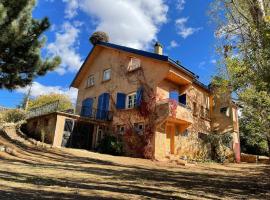 Gîte Camping Amazigh, estalagem em Azrou