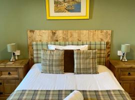 Number 19 Guest House - 4 miles from Barrow in Furness - 1 mile from Safari Zoo, hotel in Dalton in Furness
